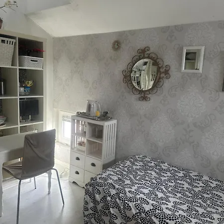 Quarto em Acomodações Particulares Small Guest *