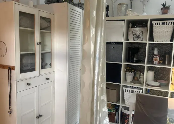 Small Guest ホームステイ